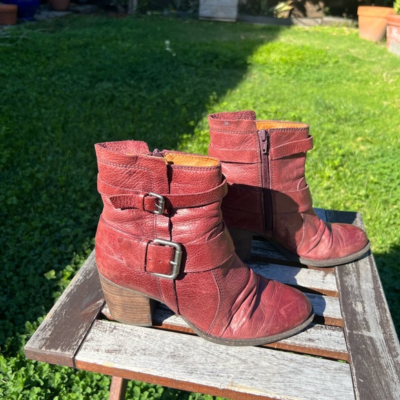 Naya Virtue Red leather boots size 7 - Picture 5 of 9
